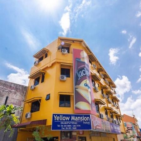Yellow Mansion Hotel Malacca Екстер'єр фото