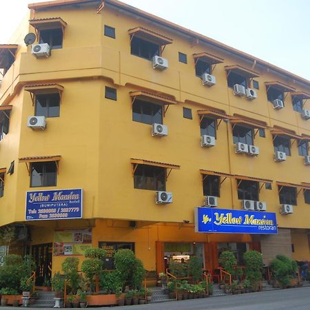 Yellow Mansion Hotel Malacca Екстер'єр фото