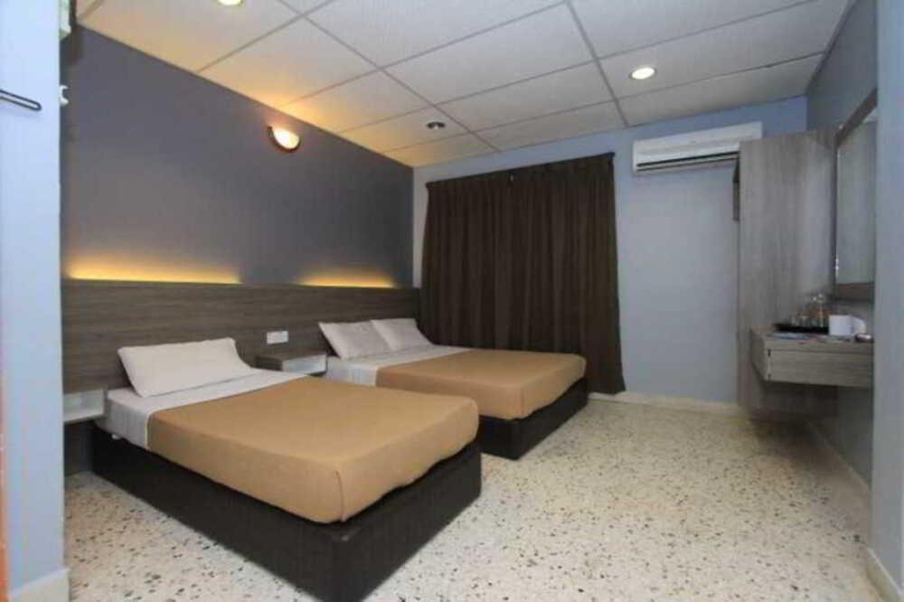 Yellow Mansion Hotel Malacca Екстер'єр фото